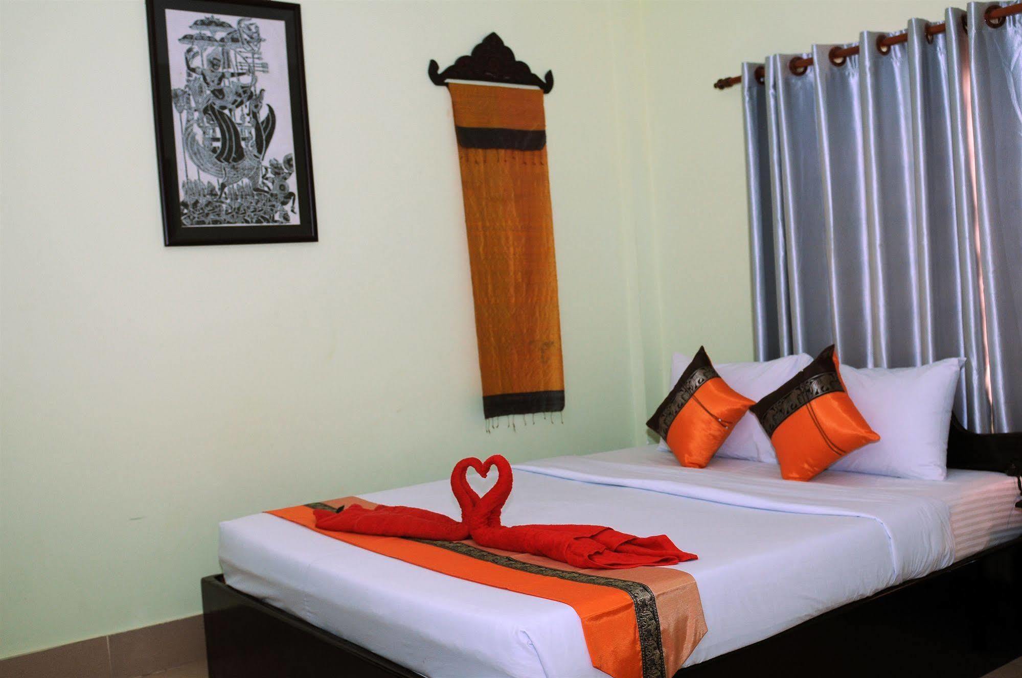 Popular Hotel & Spa Siem Reap Esterno foto